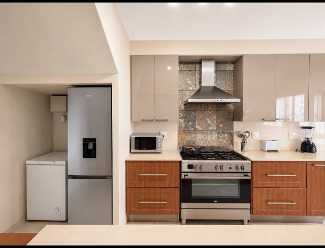 4 BEDROOM TOWNHOUSE FOR SALE IN THREE RIVERS